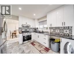 Dining nook - 2405 Roxborough Boulevard, Windsor, ON N9E2Z7 Photo 13