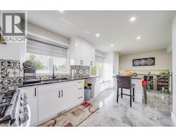 2405 Roxborough Boulevard, Windsor, ON N9E2Z7 Photo 17