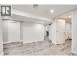 2405 Roxborough Boulevard, Windsor, ON N9E2Z7 Photo 33