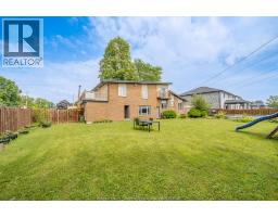 2405 Roxborough Boulevard, Windsor, ON N9E2Z7 Photo 42