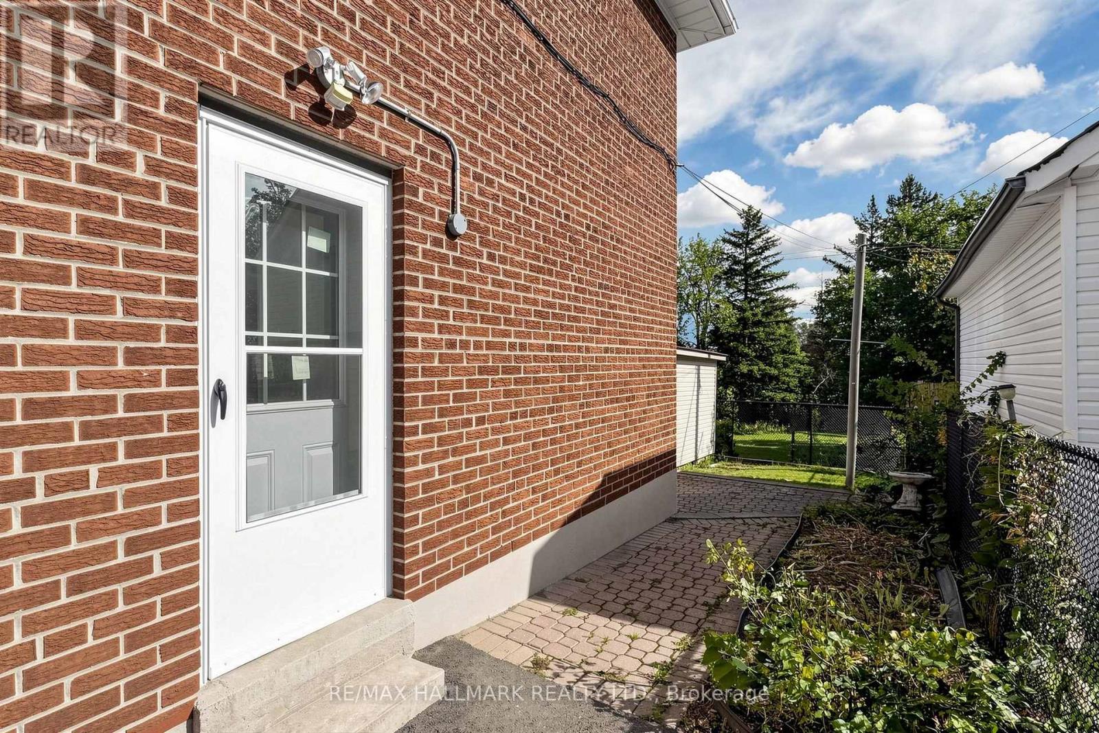 205 VAUXHALL DRIVE - Image 28