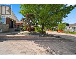 69 Squires Avenue, Toronto, ON M4B2R7 Photo 30