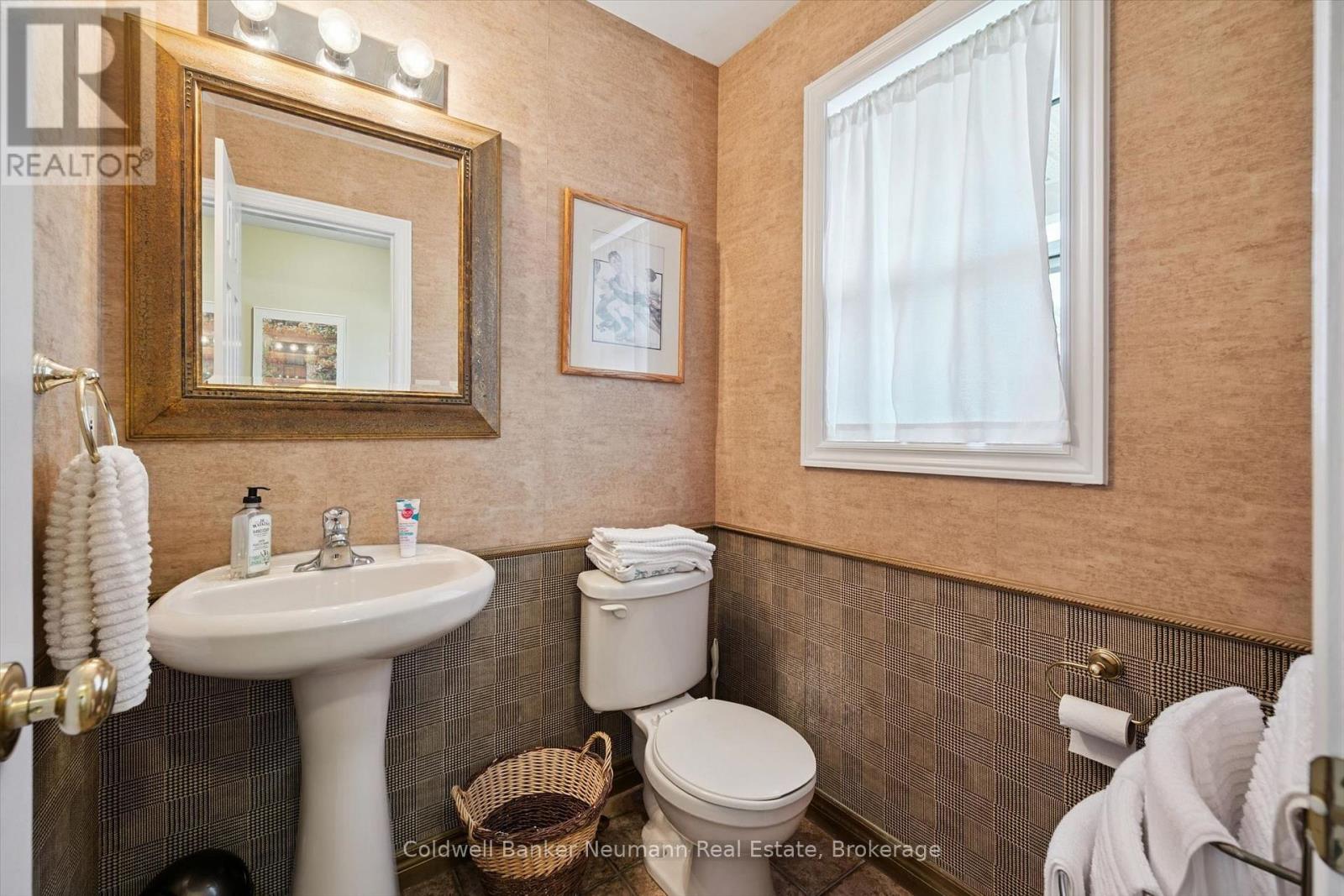14 WILTON ROAD - 33