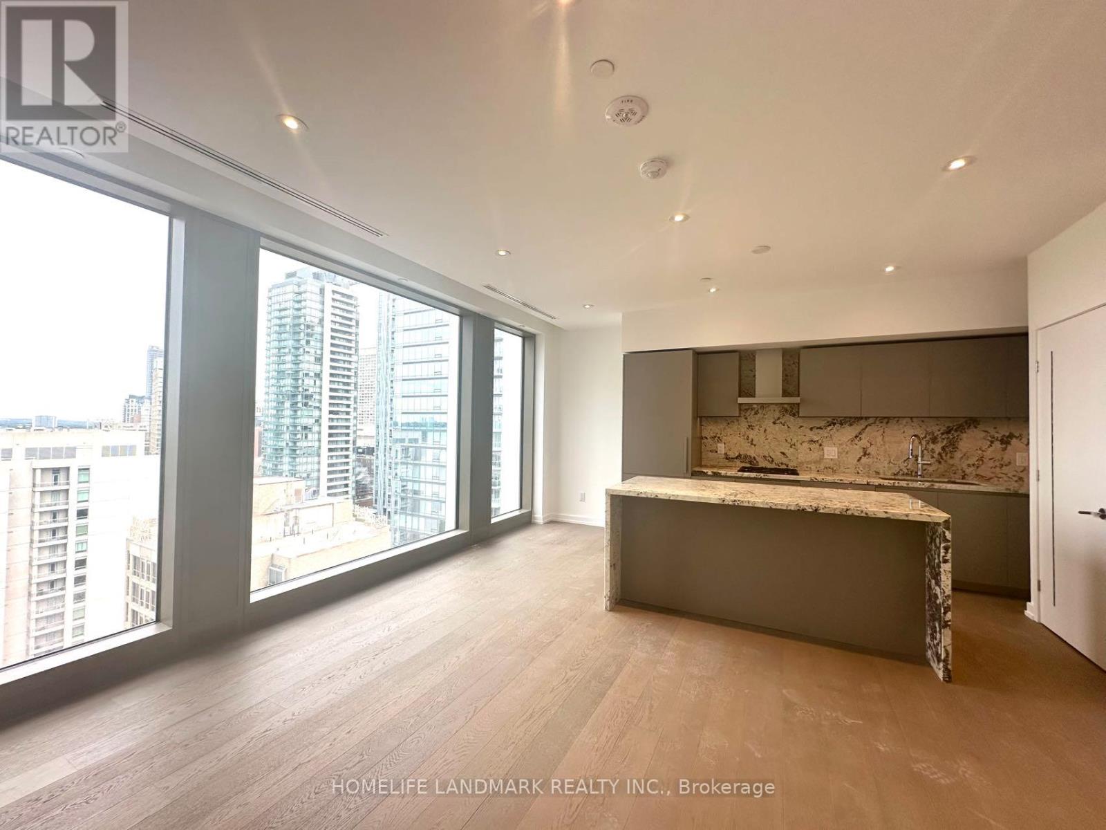 1701 - 1315 BAY STREET