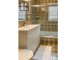 993 Islington Avenue, Toronto, ON M8Z4R1 Photo 13