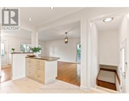 993 Islington Avenue, Toronto, ON M8Z4R1 Photo 17