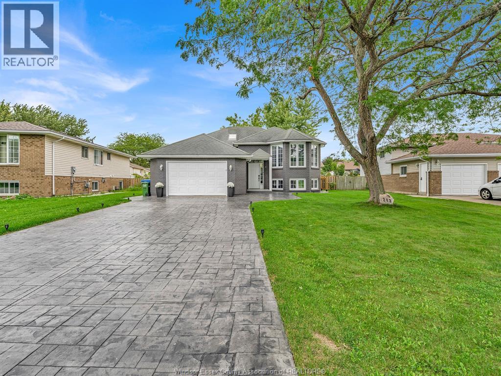242 GEORGE Crescent, Lakeshore, Ontario, N0R1A0, Lakeshore, Ontario — photo 2 of 5