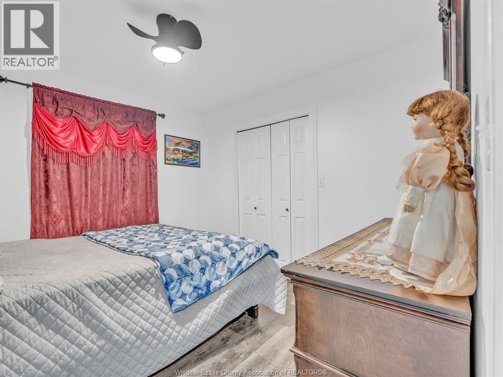 242 GEORGE CRESCENT - 23