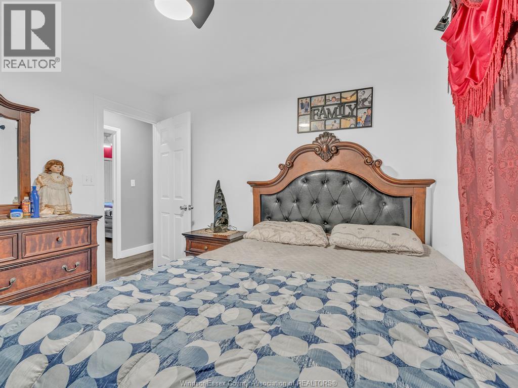 242 GEORGE CRESCENT - Image 24