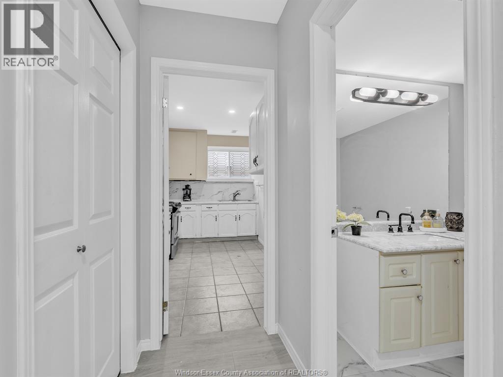 242 GEORGE CRESCENT - Image 29