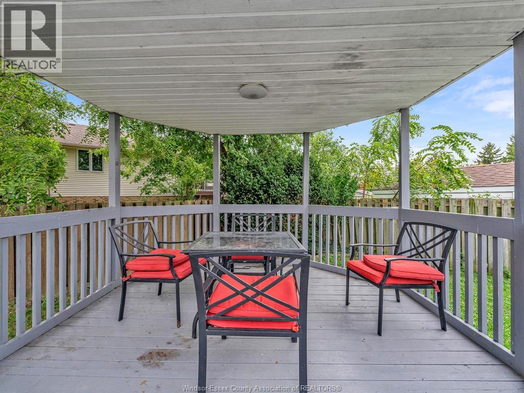 242 GEORGE CRESCENT - 45