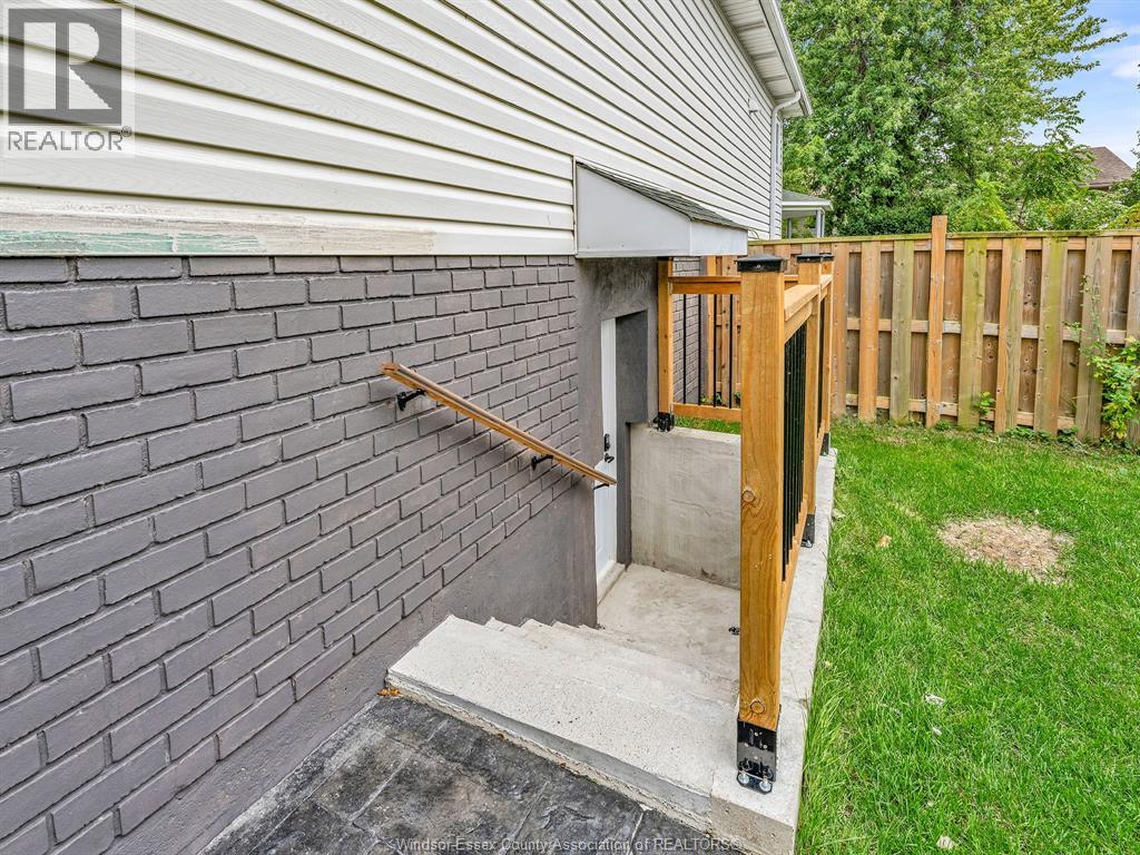 242 GEORGE Crescent, Lakeshore, Ontario, N0R1A0, Lakeshore, Ontario — photo 5 of 5