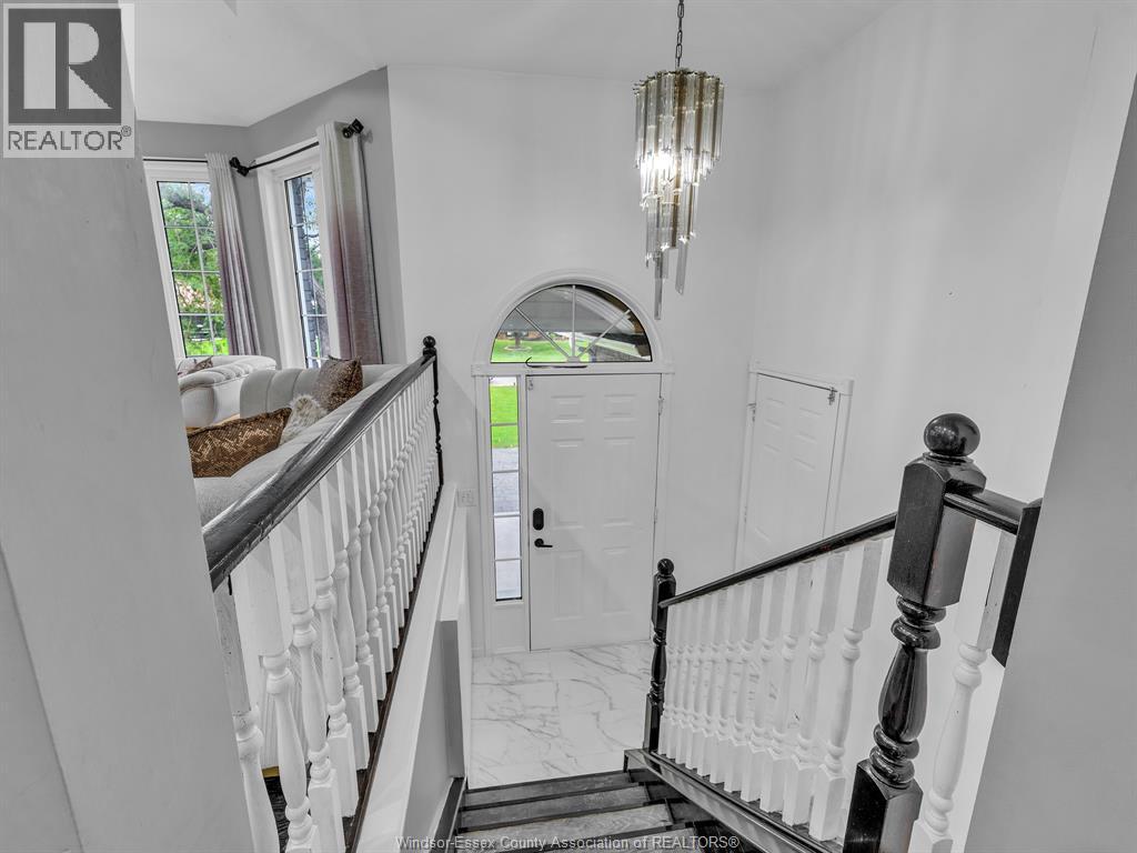 242 GEORGE CRESCENT - 7