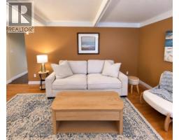 Family room/Fireplace - 22 Northview Road, Ottawa, ON K2E6A7 Photo 13