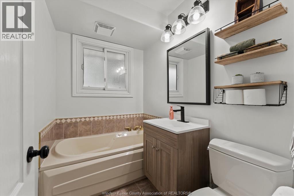 3425 Roxborough BOULEVARD - 13