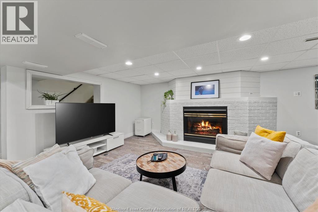 3425 Roxborough BOULEVARD - 17