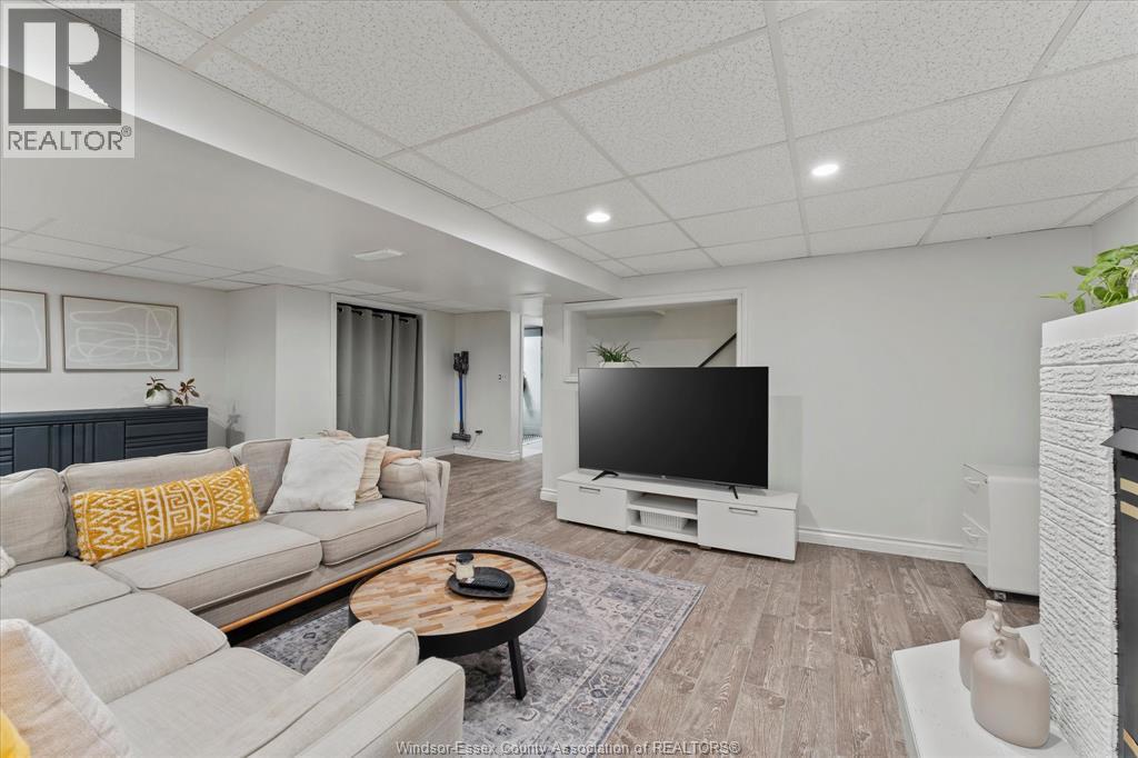 3425 Roxborough BOULEVARD - 19