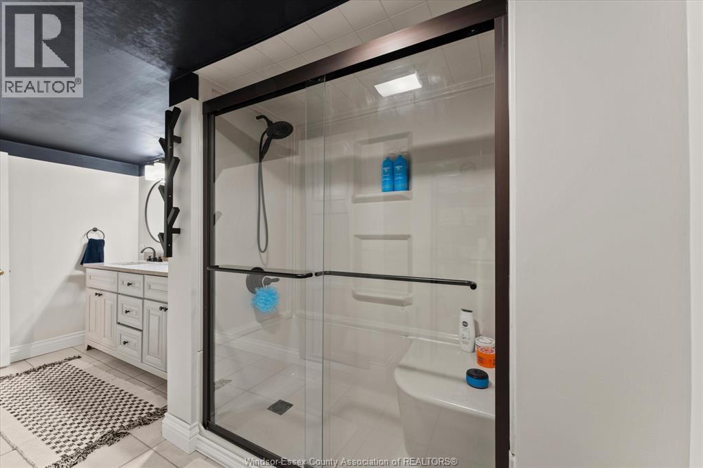 3425 Roxborough BOULEVARD - 24