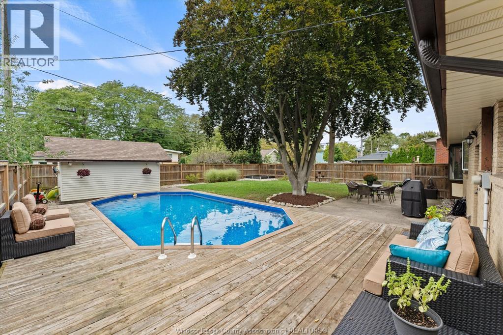 3425 Roxborough BOULEVARD - 32