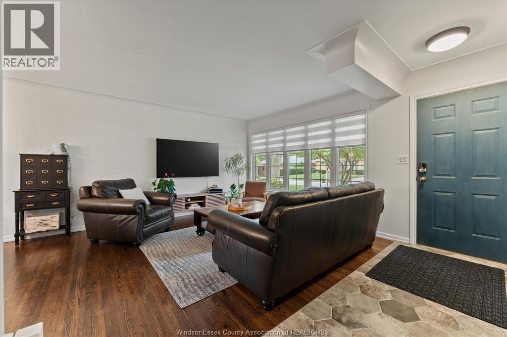 3425 Roxborough BOULEVARD - 4