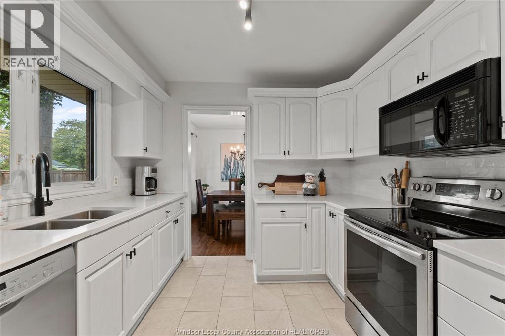 3425 Roxborough BOULEVARD - 9