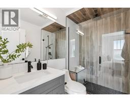 1927 42 Street NW - photo 20