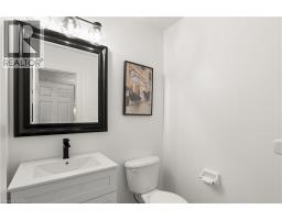 2pc Bathroom - 3 Greencroft Court, Kitchener, ON N2N3H6 Photo 17