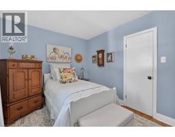 Eat in kitchen - 465 Springbank Crescent, Burlington, ON L7T2W8 Photo 11