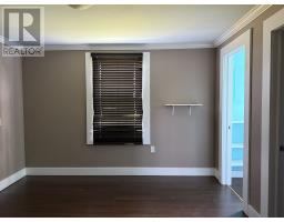 2 Birch Street thumbnail 9