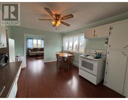 3 Robbins Road thumbnail 12