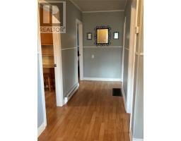 3 Robbins Road thumbnail 19