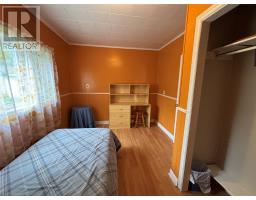 3 Robbins Road thumbnail 24