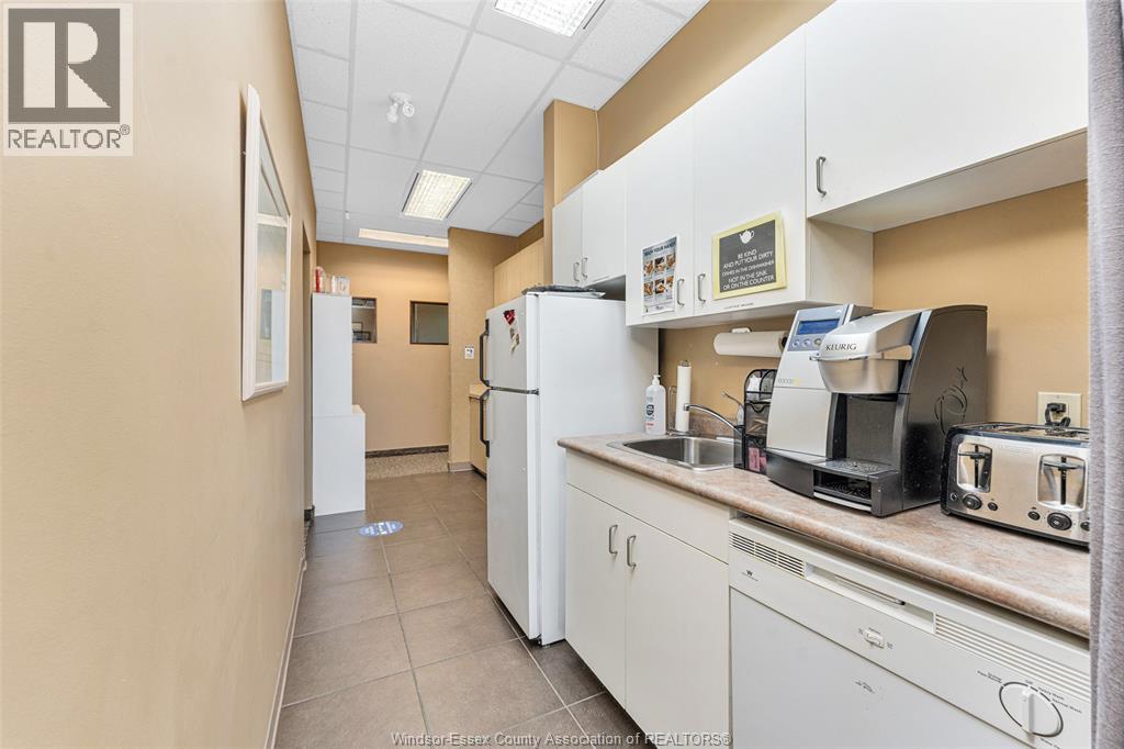2510 OUELLETTE Unit# 302, Windsor — photo 39
