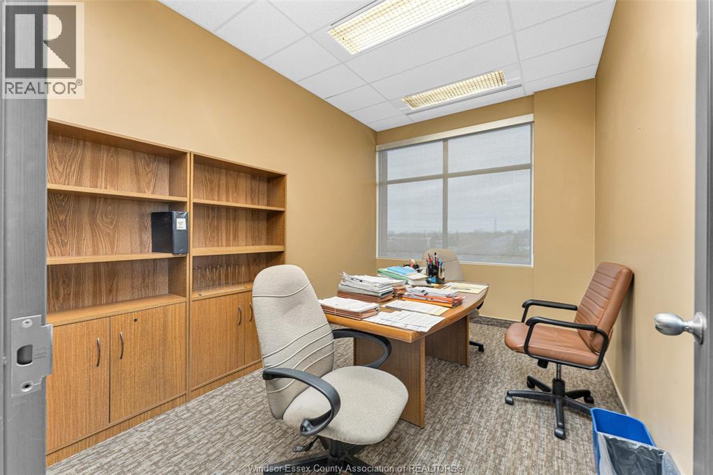 2510 OUELLETTE Unit# 302, Windsor — photo 31