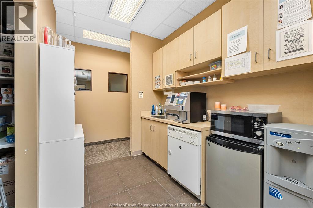 2510 OUELLETTE Unit# 302, Windsor — photo 40
