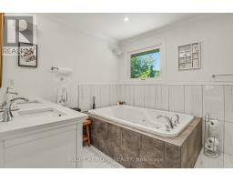 14 Trillium Avenue, Ottawa, ON K2E5M9 Photo 19