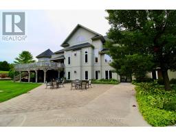 40 Stornoway Crescent N, Huron East, ON N0K1W0 Photo 41