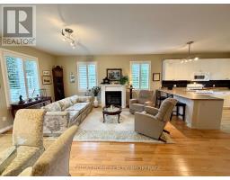 Bedroom 2 - 40 Stornoway Crescent N, Huron East, ON N0K1W0 Photo 6
