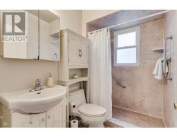 32 Wigan Crescent, Toronto, ON M3H3A4 Photo 15