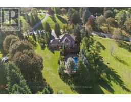 64 Elderberry Trail, Aurora, ON L4G6X1 Photo 12