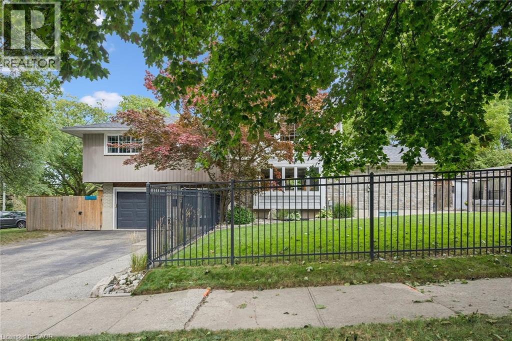 112 N MARGARET Avenue N — photo 2
