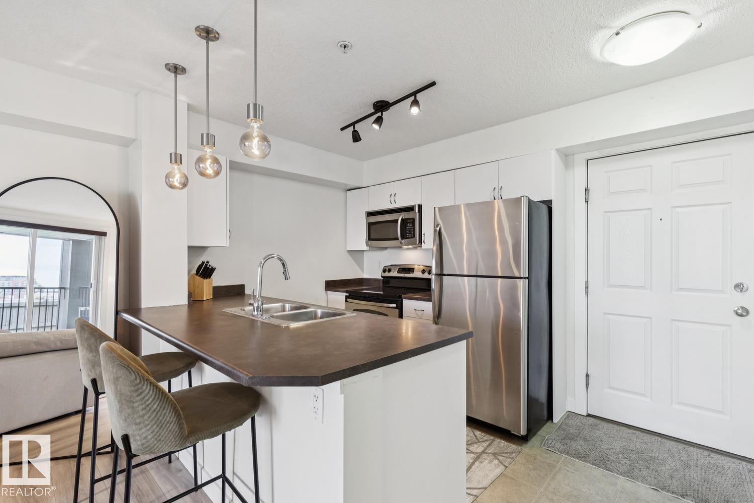 #126 – 920 156 Street NW, South Terwillegar — photo 4 of 16: Property photo