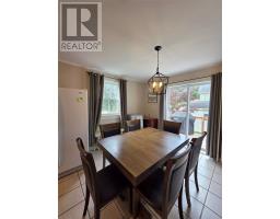 42 EastValley Road thumbnail 10