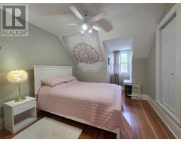 42 EastValley Road thumbnail 18