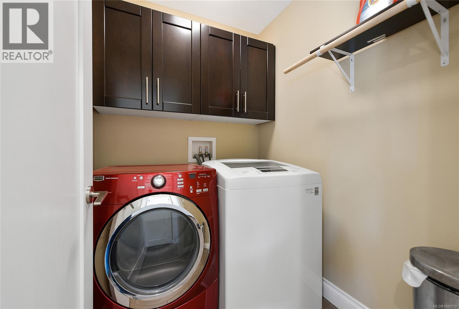 1059 Clare St - Image 30