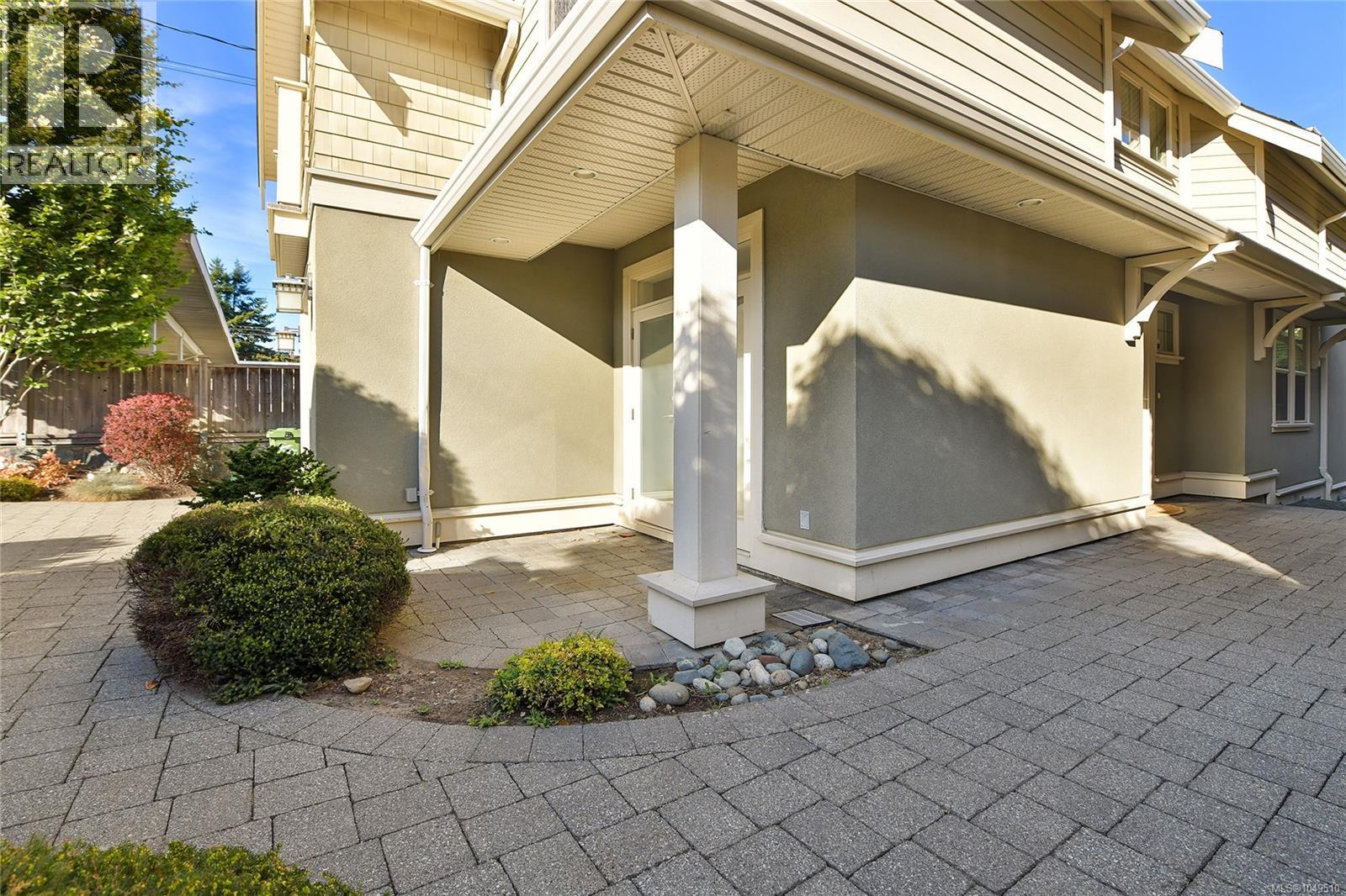 1059 Clare St - Image 54