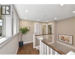 1059 Clare St, Victoria, BC V8S4B5 Photo 21