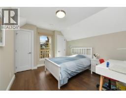1059 Clare St, Victoria, BC V8S4B5 Photo 34