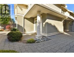 1059 Clare St, Victoria, BC V8S4B5 Photo 54
