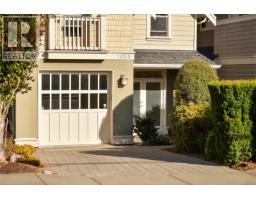 1059 Clare St, Victoria, BC V8S4B5 Photo 55